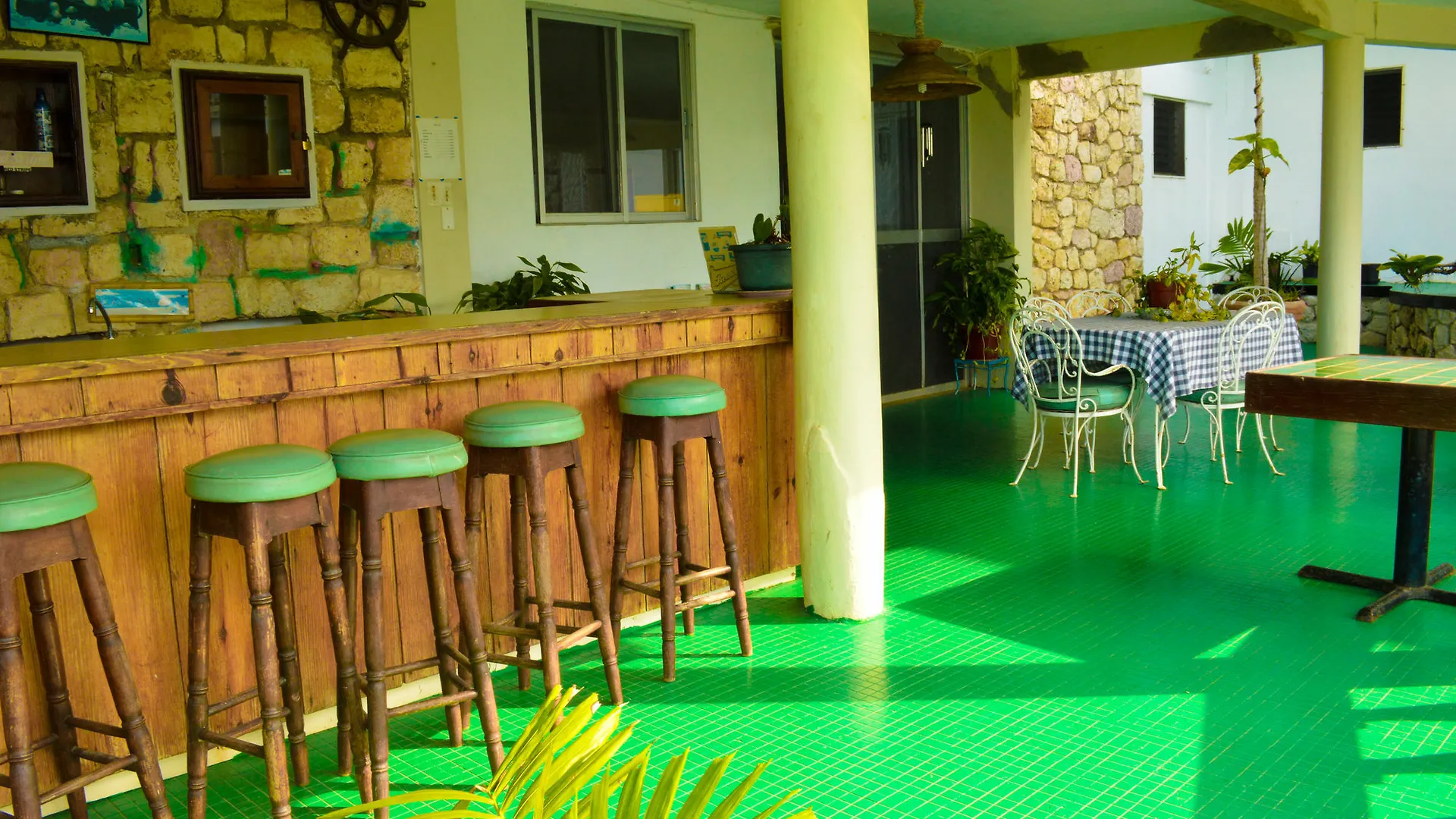 מונטגו ביי Sahara De La Mer Hotel